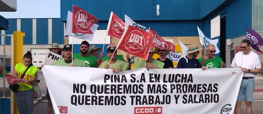 Nueva concentración de la plantilla de PINASA mientras la empresa sigue sin dar la cara y pagar lo que debe